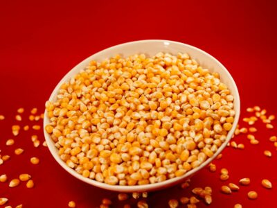 Maíz Amarillo Nacional — granos amarillos en presentación premium